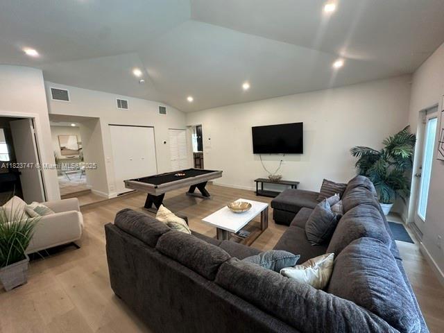 11530 NE 7th Ave, Biscayne Park, Florida image 32