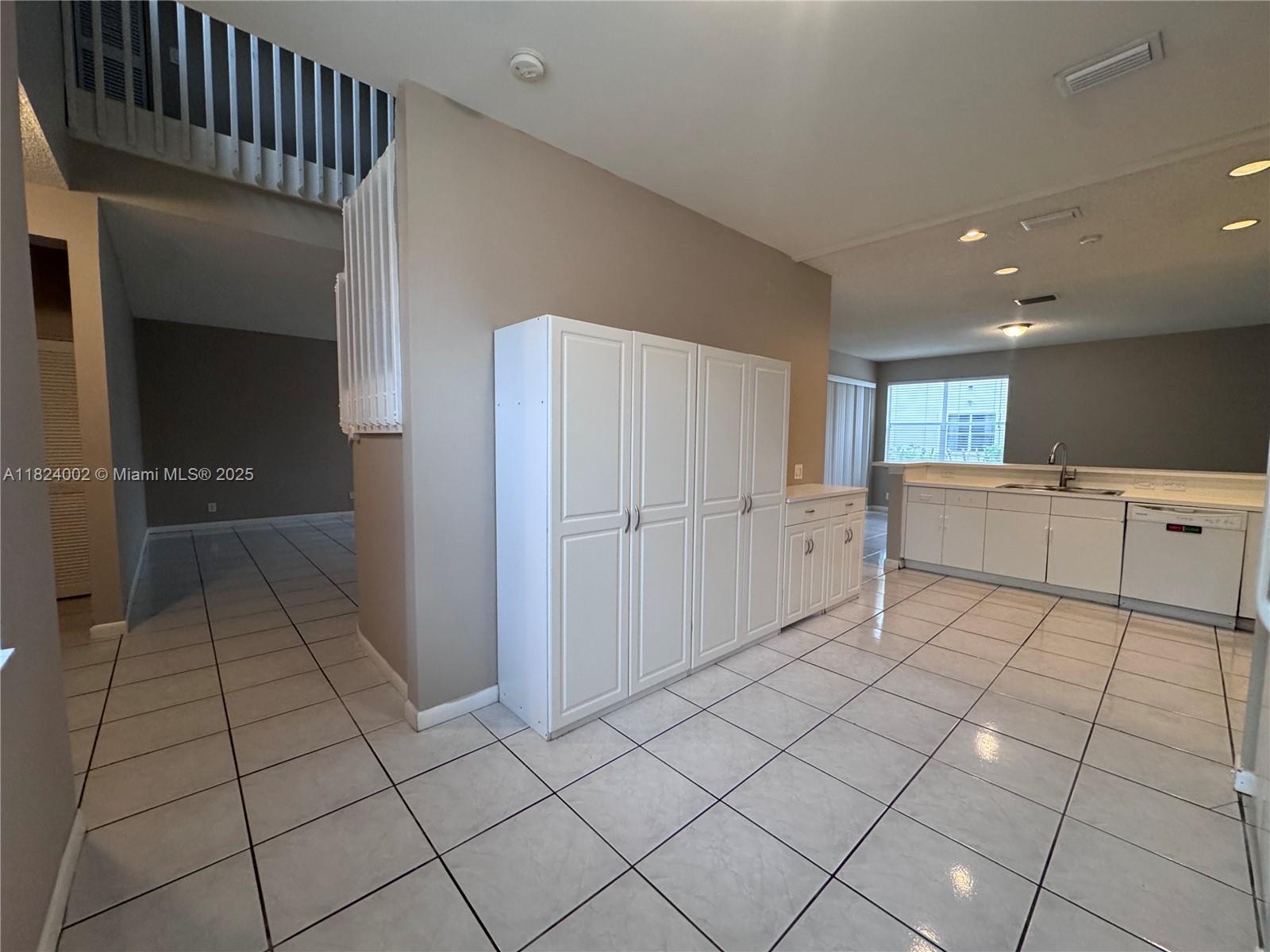 833 Stanton Dr, Weston, Florida image 4