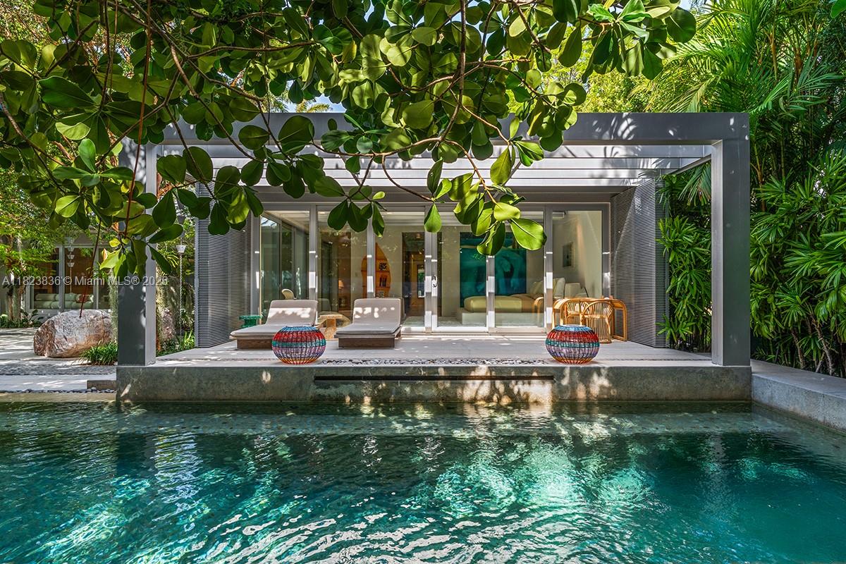 11 La Gorce Cir, Miami Beach, Florida image 1