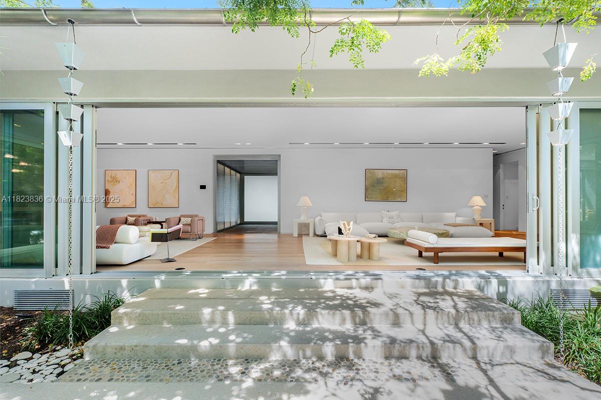 11 La Gorce Cir, Miami Beach, Florida image 18