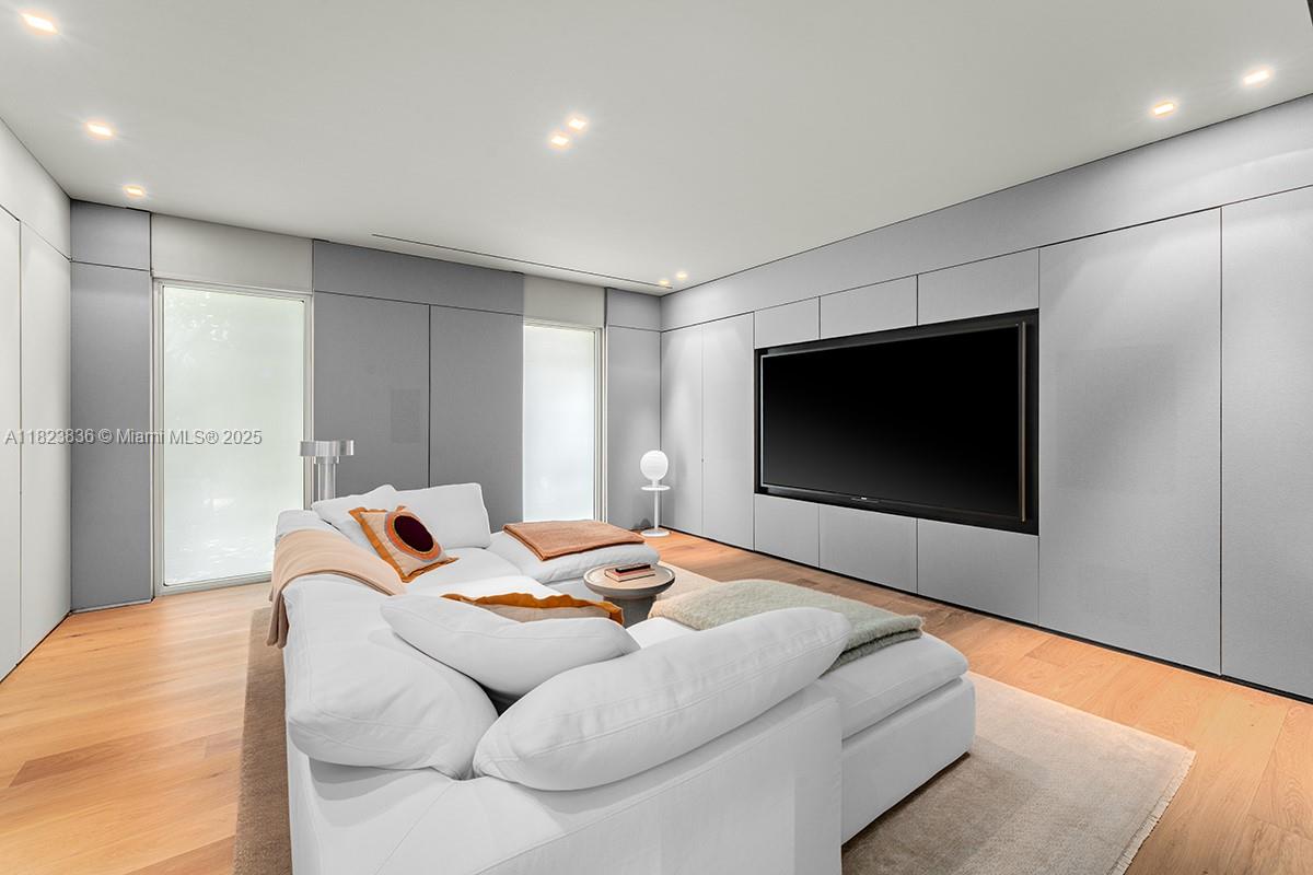 11 La Gorce Cir, Miami Beach, Florida image 21