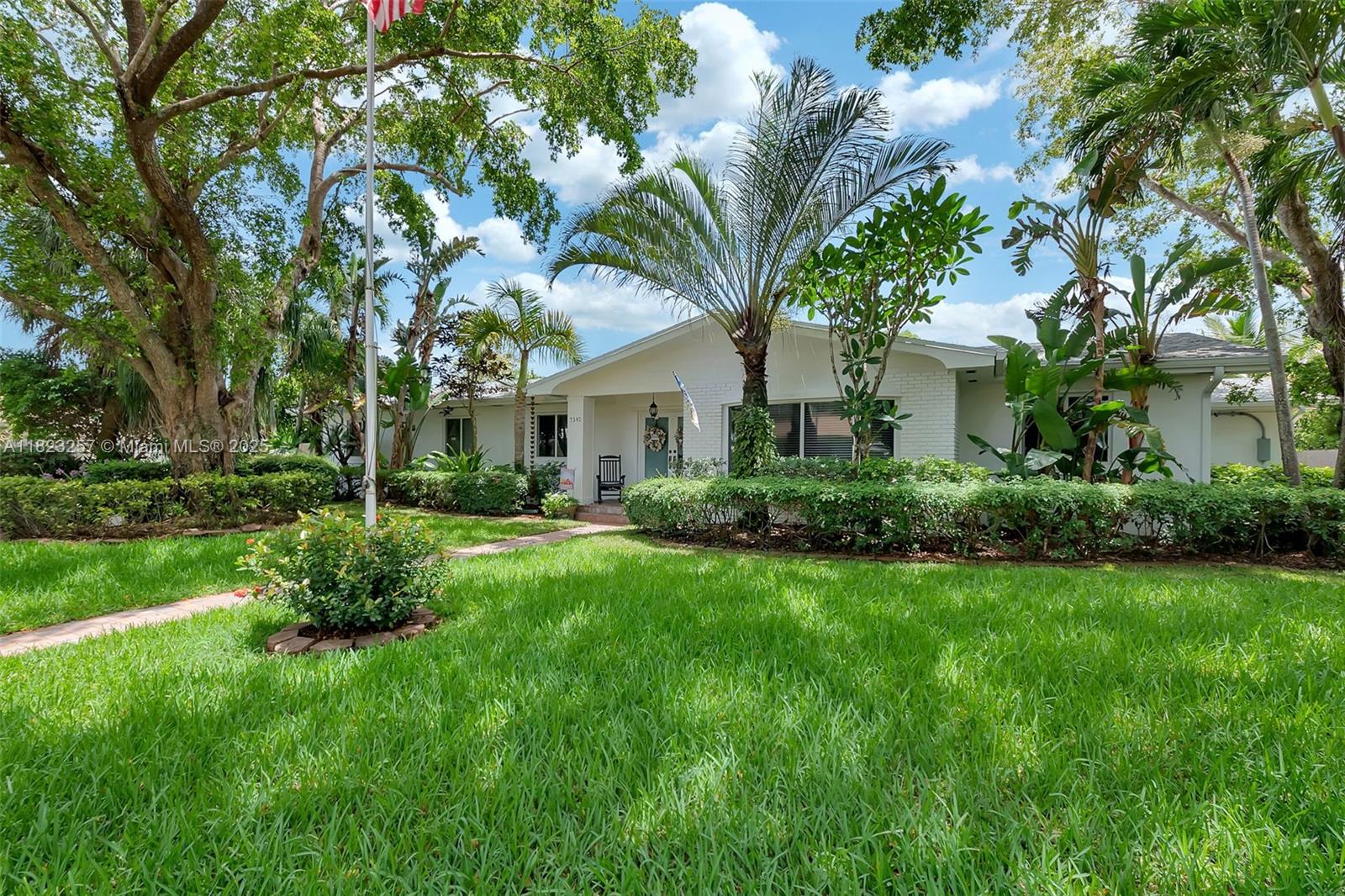 7340 SW 123rd Ter, Pinecrest, Florida image 2