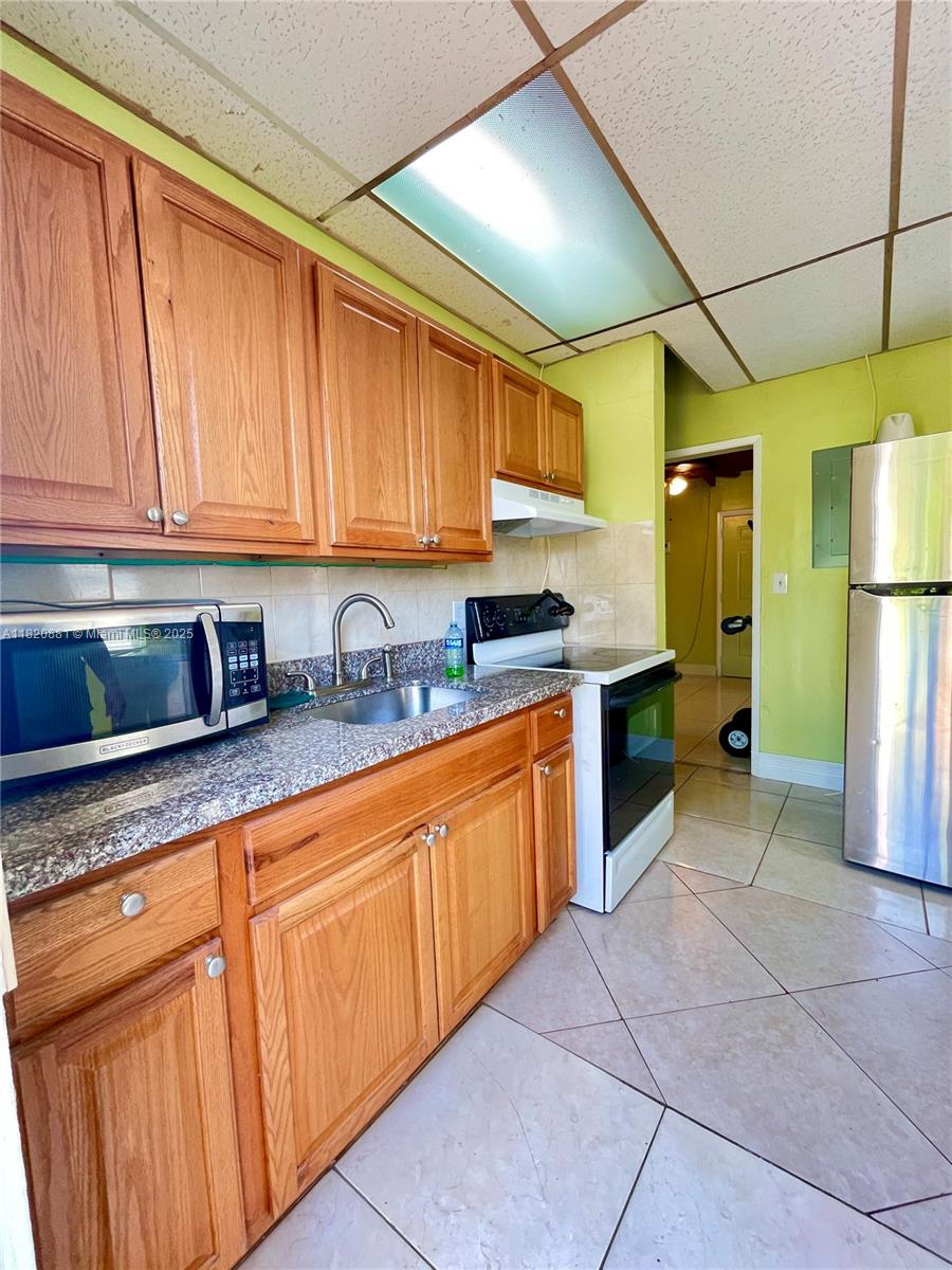 381 NW 16th St, Pompano Beach, Florida image 23
