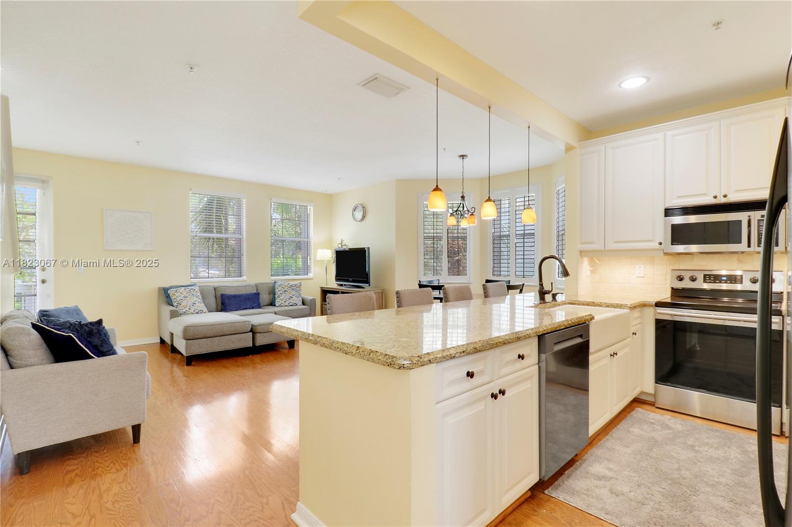 1463 Cades Bay Avenue, Jupiter, Florida image 12