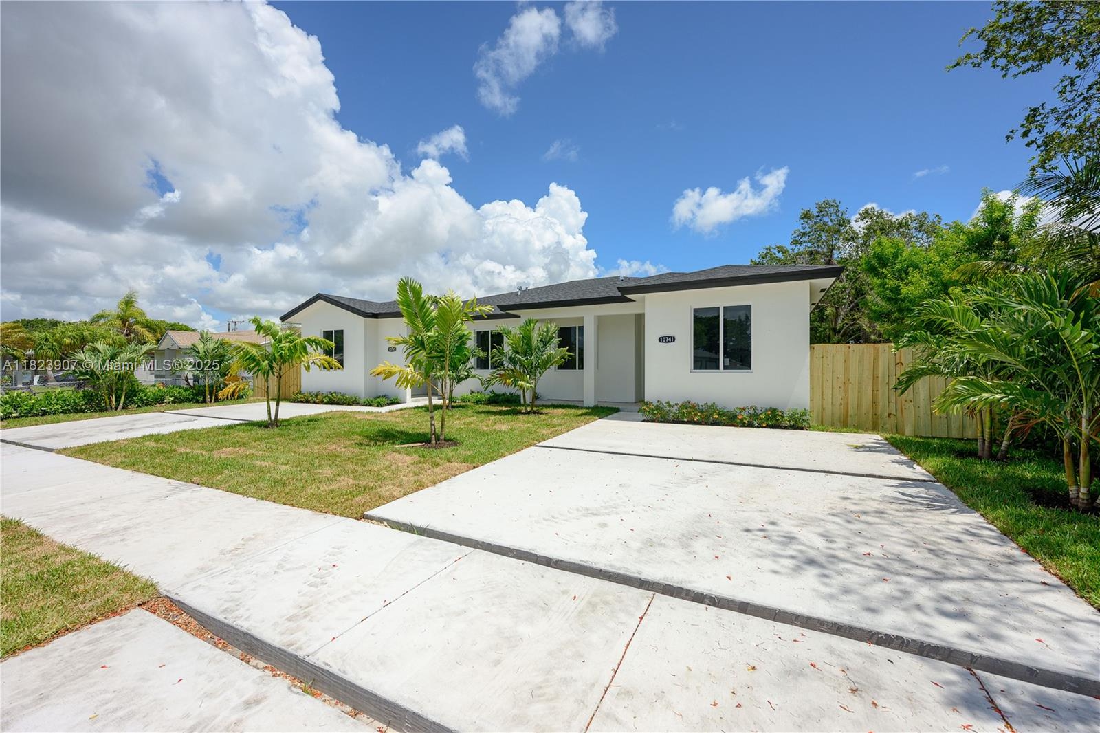 10741 Sw 217 St, Miami, Florida image 1