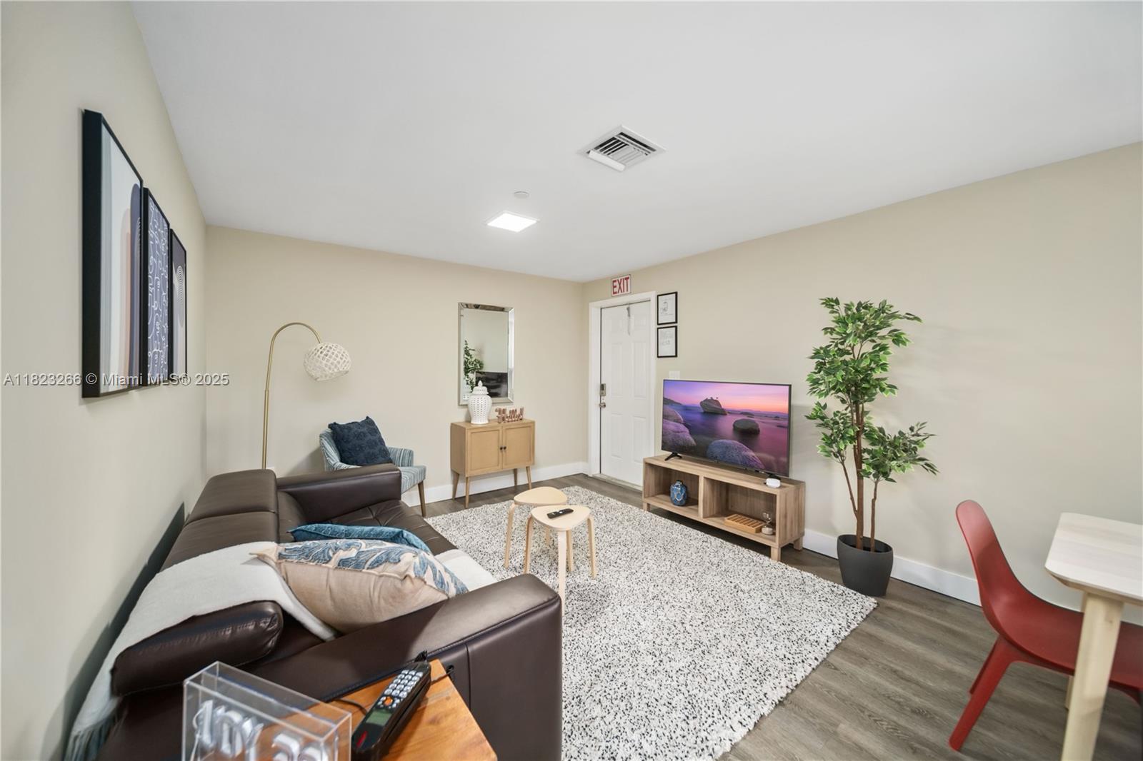 2311 Scott St, Hollywood, Florida image 13