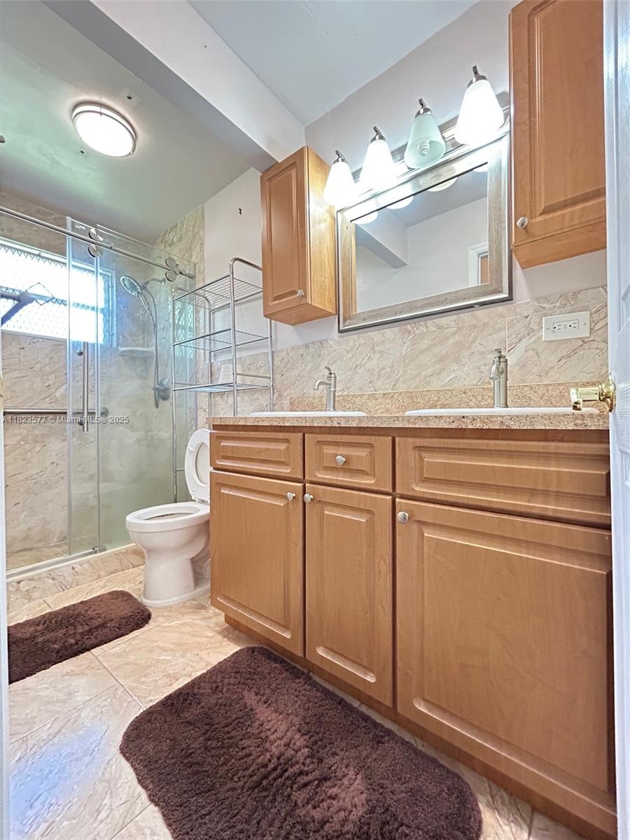 Residential, Miami Gardens, Florida image 11