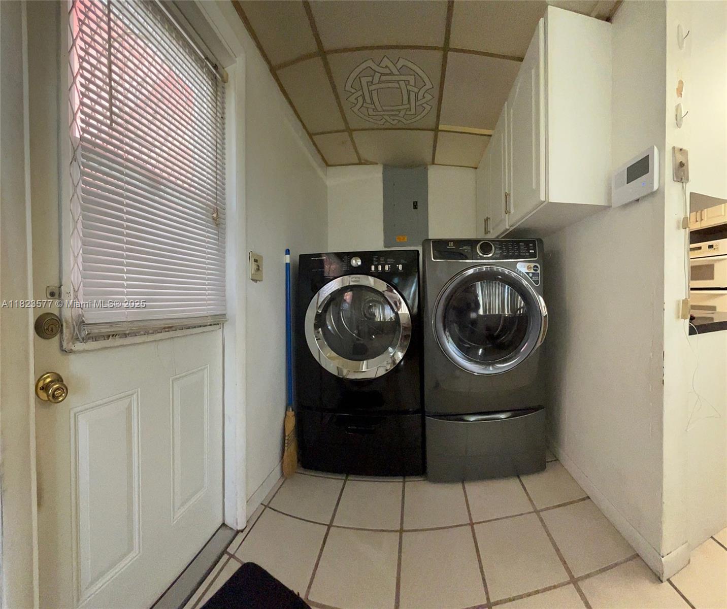 Residential, Miami Gardens, Florida image 5