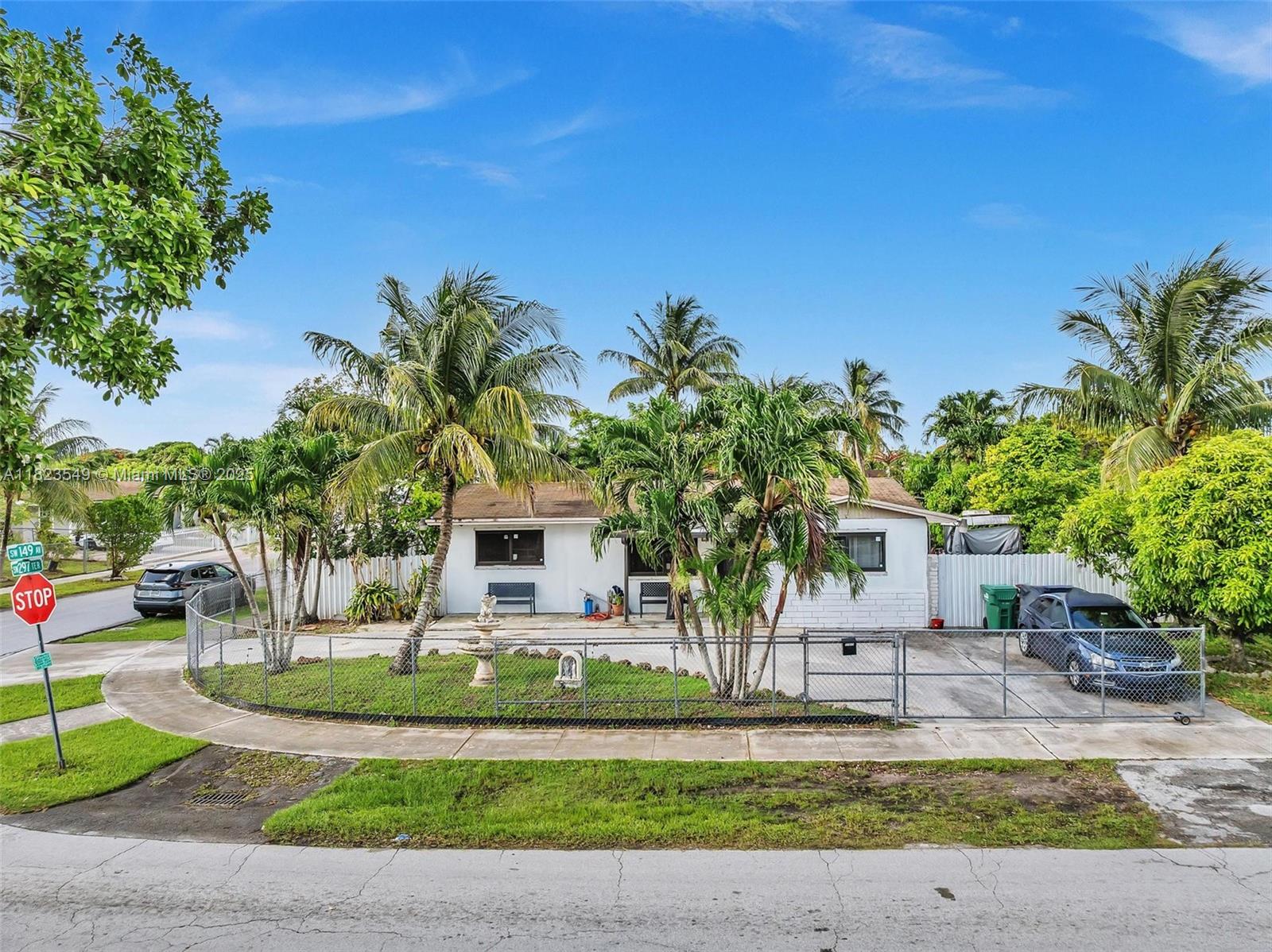 14902 SW 297th Ter, Homestead, Florida image 1