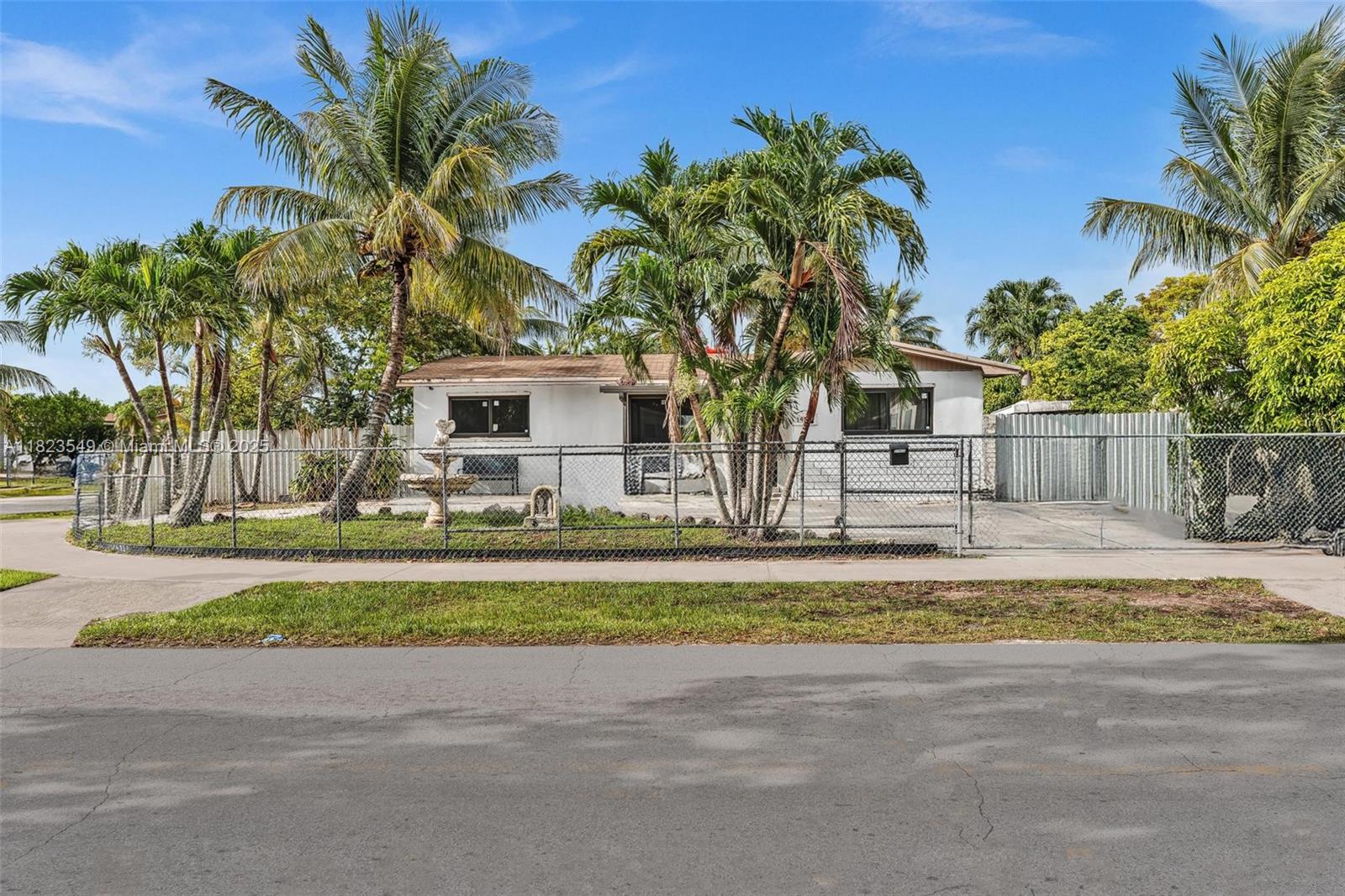 14902 SW 297th Ter, Homestead, Florida image 2