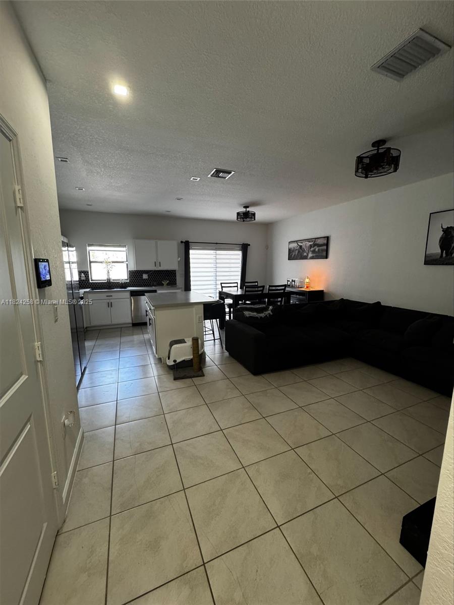 1136 SW 6th Ave, Florida City, Florida image 3