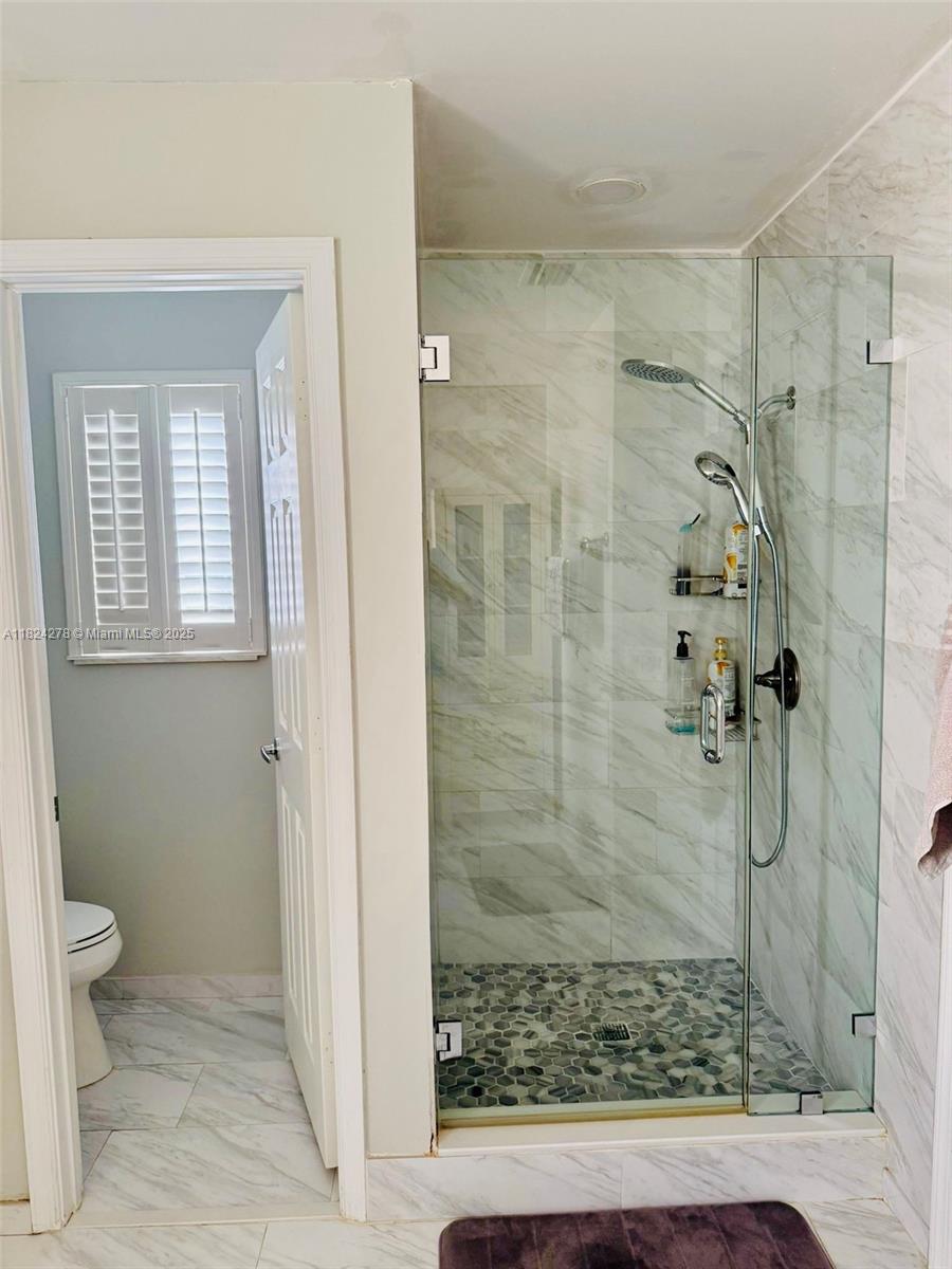 1325 Chenille Cir, Weston, Florida image 20