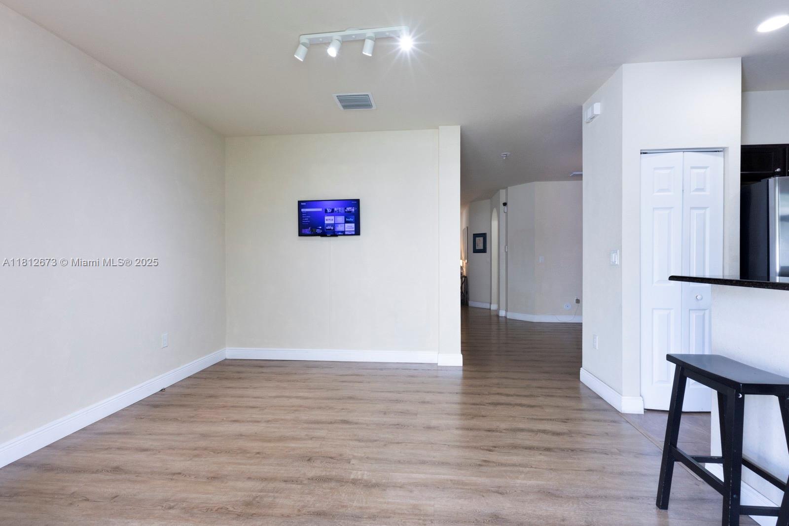 3324 W 90, Hialeah, Florida image 22