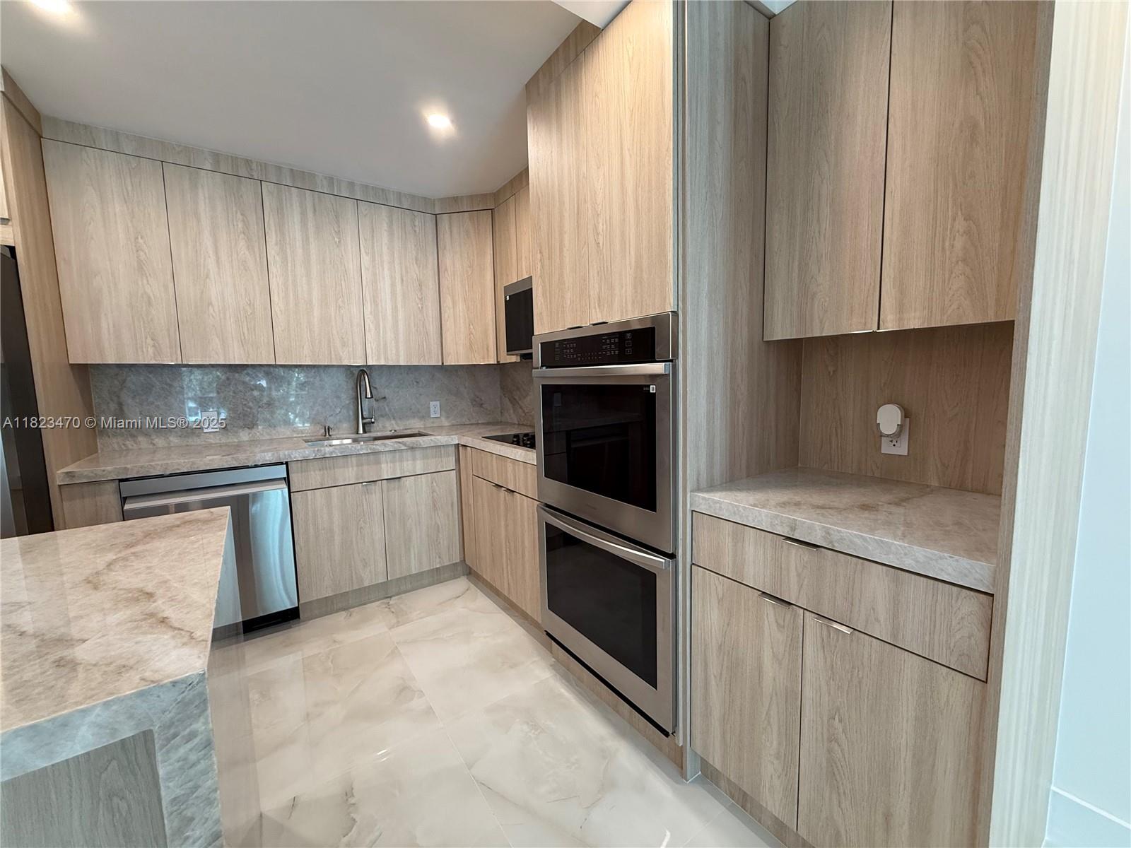 19390 Collins Ave #224, Sunny Isles Beach, Florida image 11