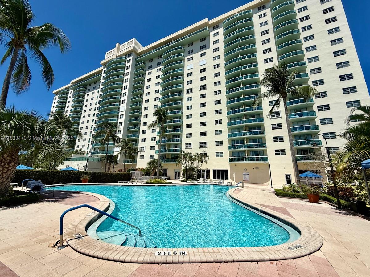 19390 Collins Ave #224, Sunny Isles Beach, Florida image 31