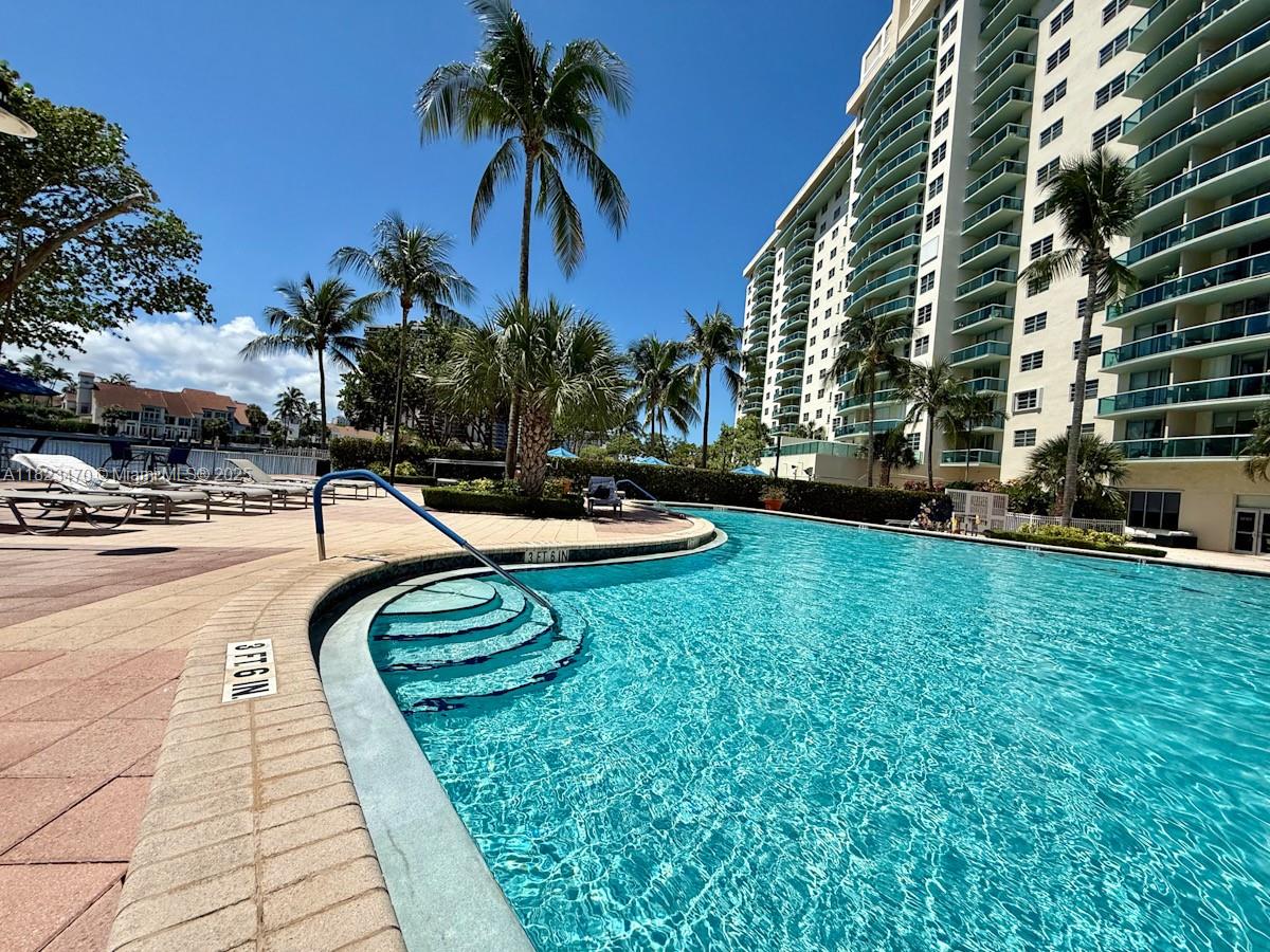 19390 Collins Ave #224, Sunny Isles Beach, Florida image 34