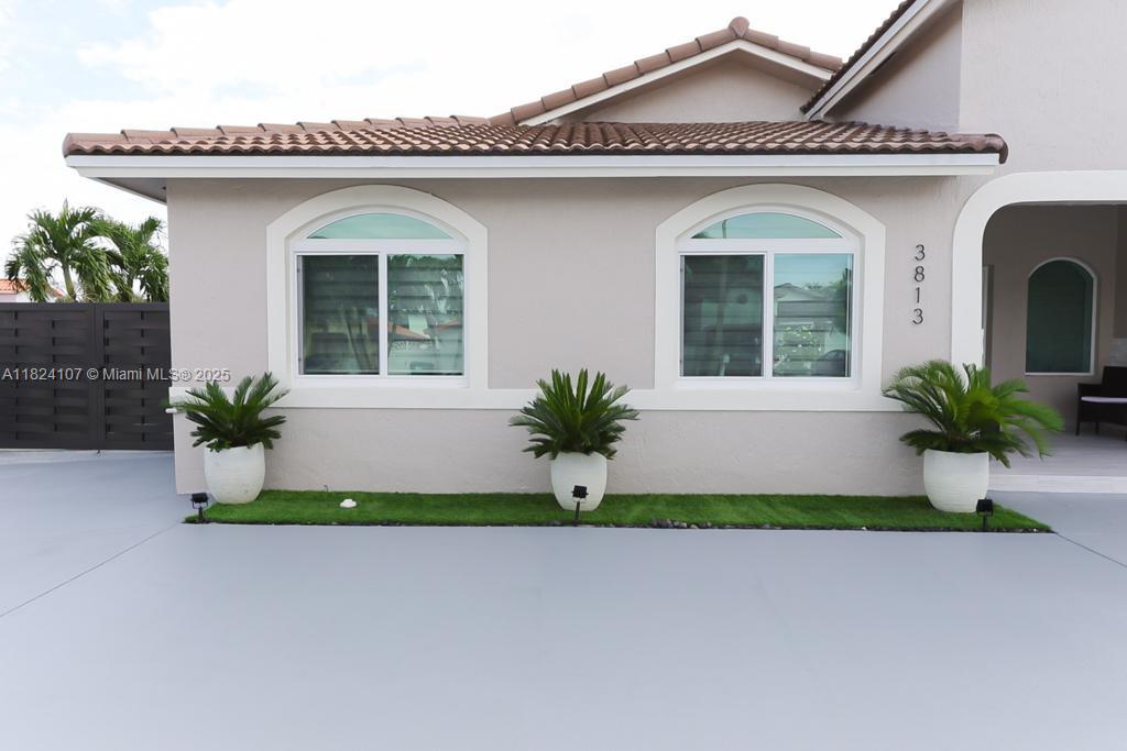 3813 SW 149th Pl, Miami, Florida image 2