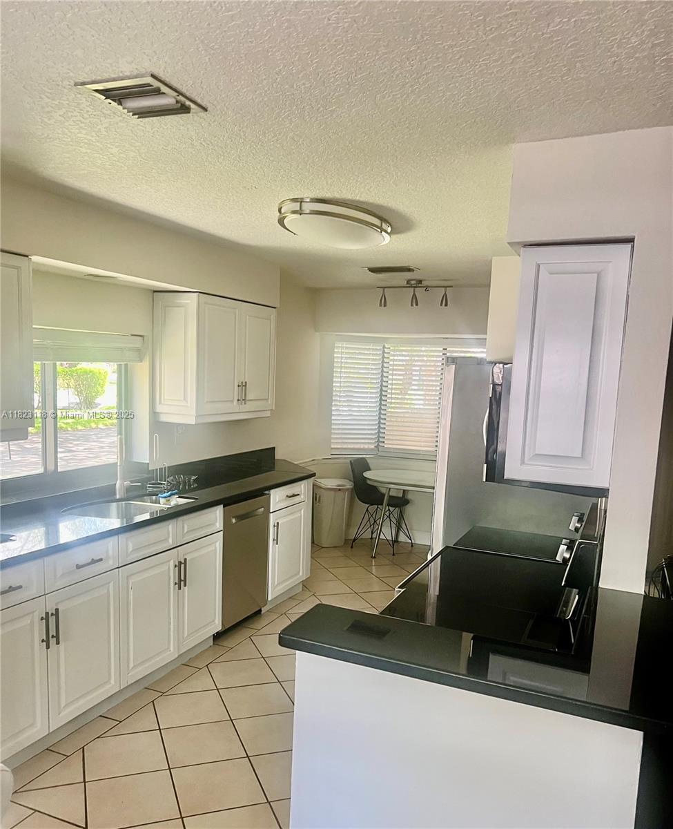 9211 N Chelsea Drive N, Plantation, Florida image 8
