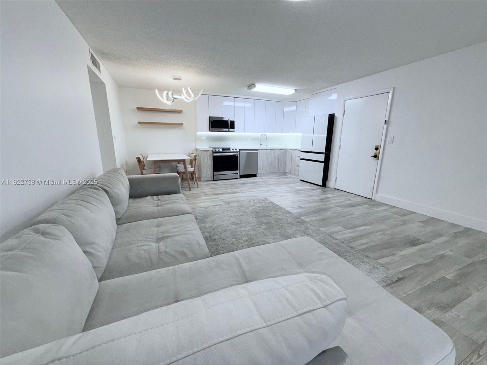9352 S Belfort Cir #109, Tamarac, Florida image 1