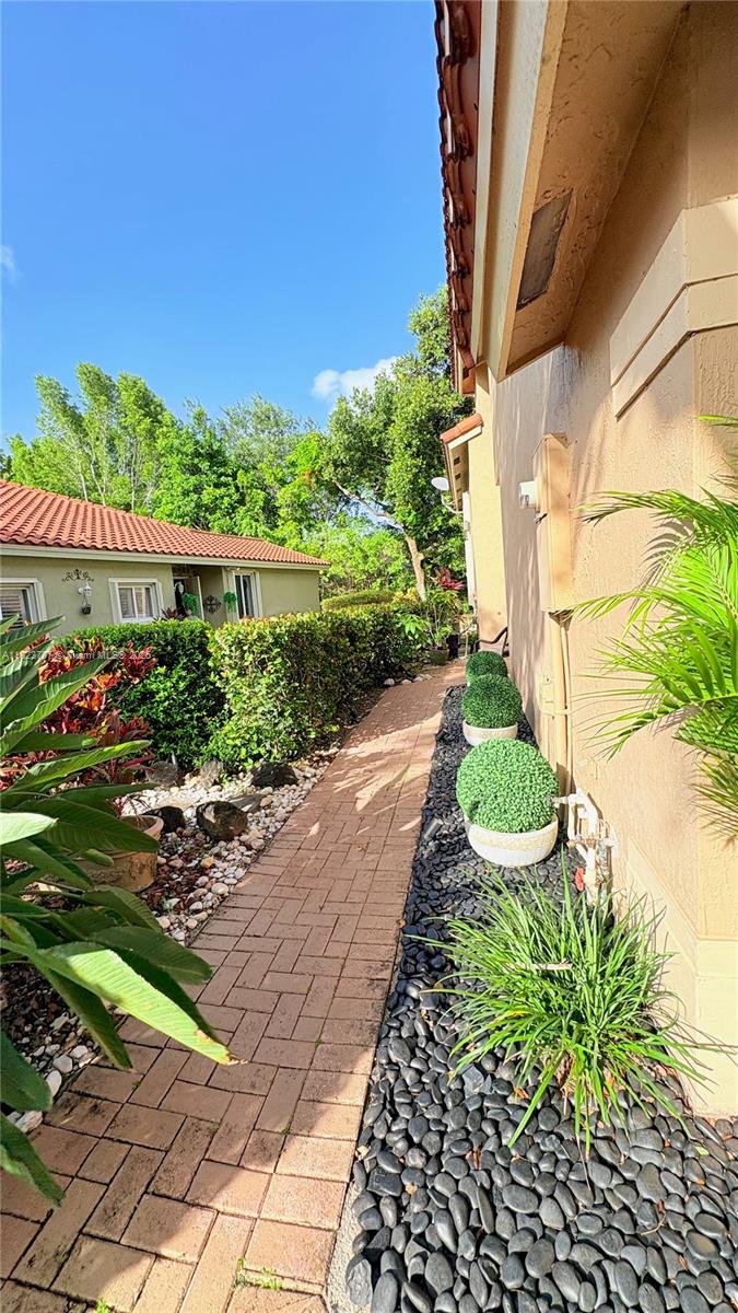 5729 NW 125th Ave, Coral Springs, Florida image 6