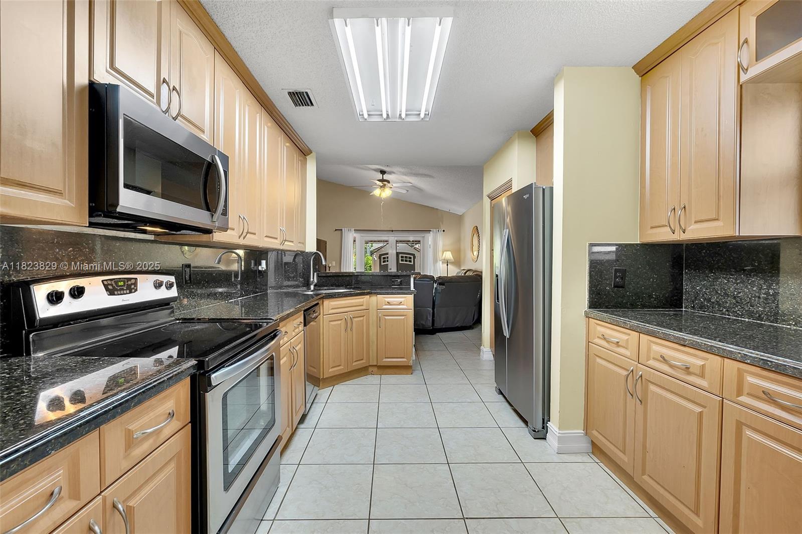 550 NW 107th Ave, Pembroke Pines, Florida image 22