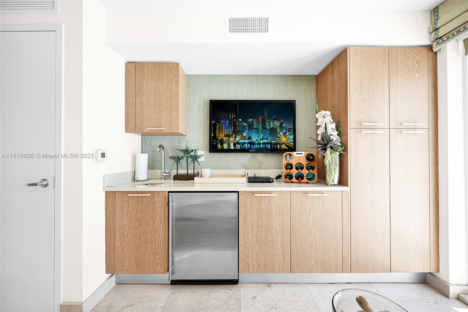2711 S Ocean Drive #203, Hollywood, Florida image 9