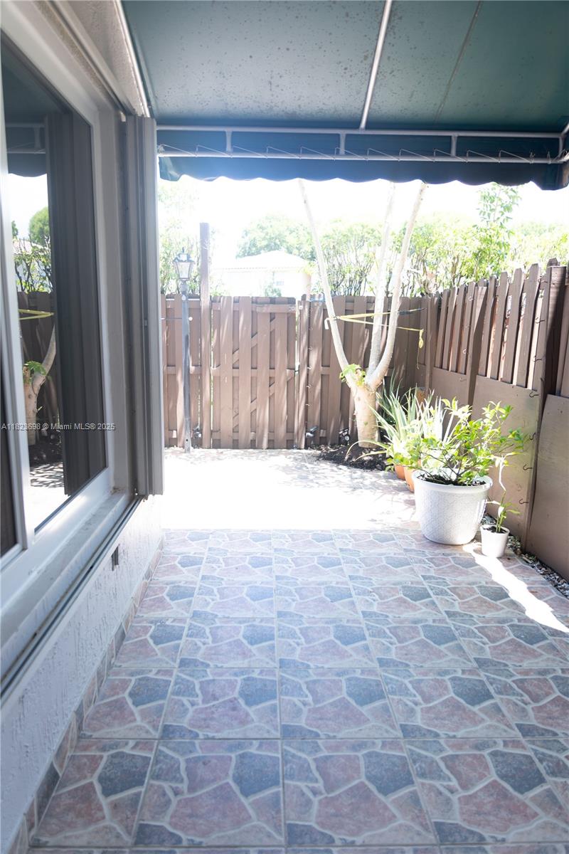 10919 NW 67th Ter, Doral, Florida image 48