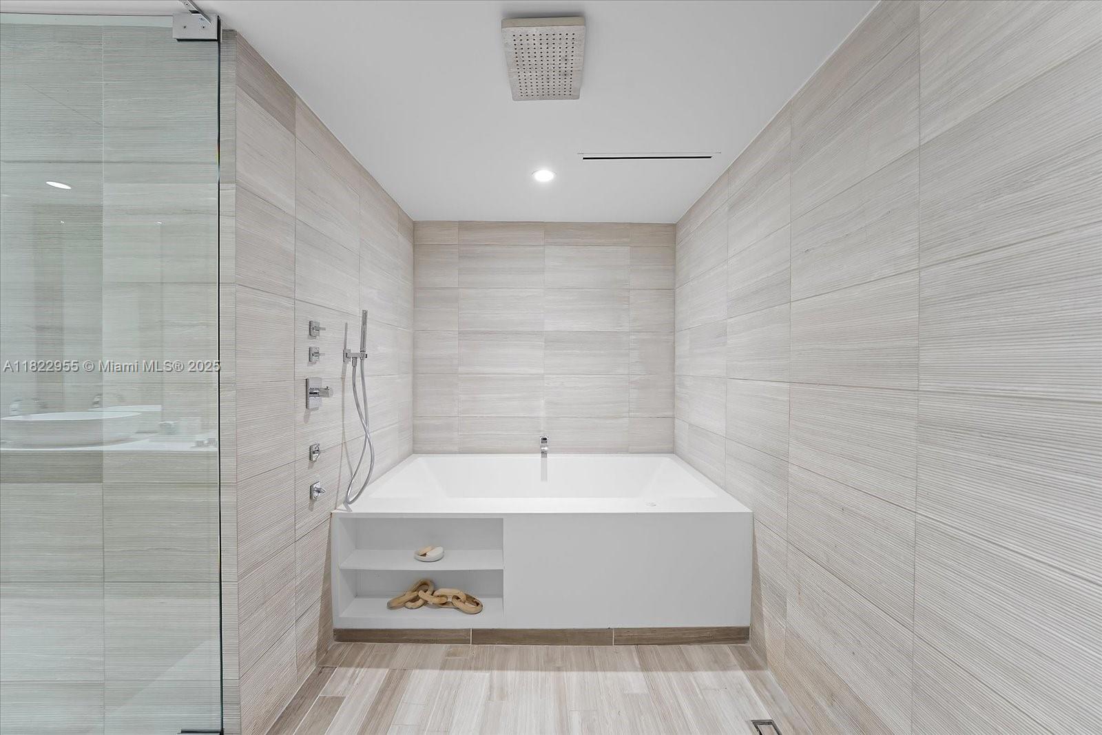4701 N Meridian Ave #217, Miami Beach, Florida image 28