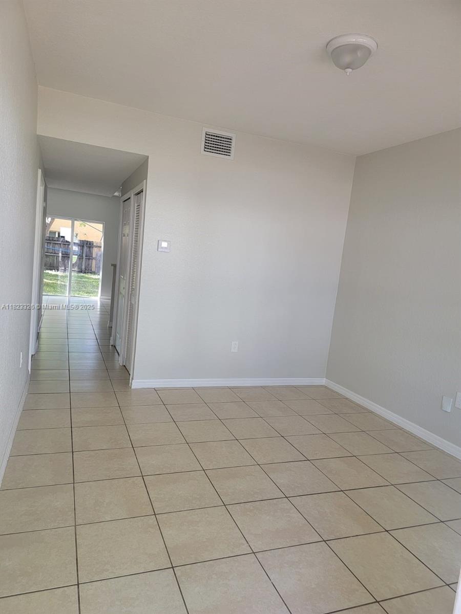 656 SW 11th St, Florida City, Florida image 2