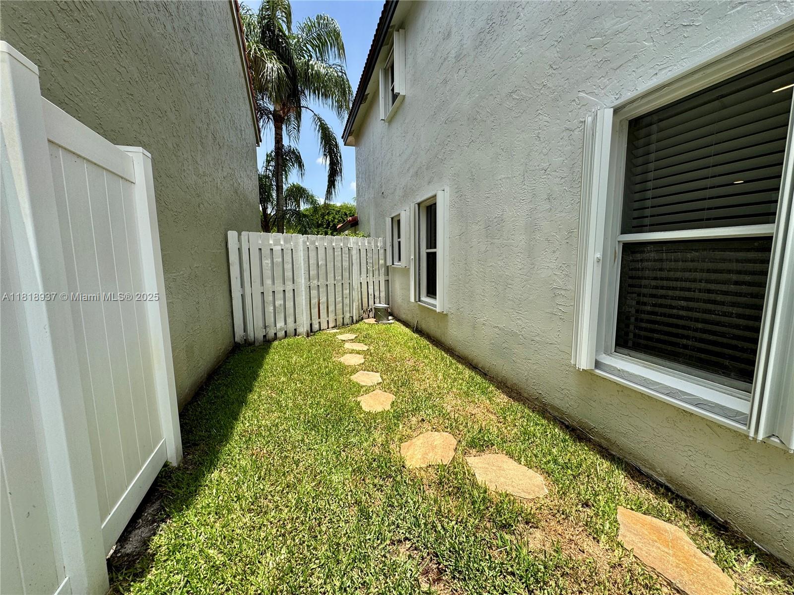 535 SW 181st Way, Pembroke Pines, Florida image 48