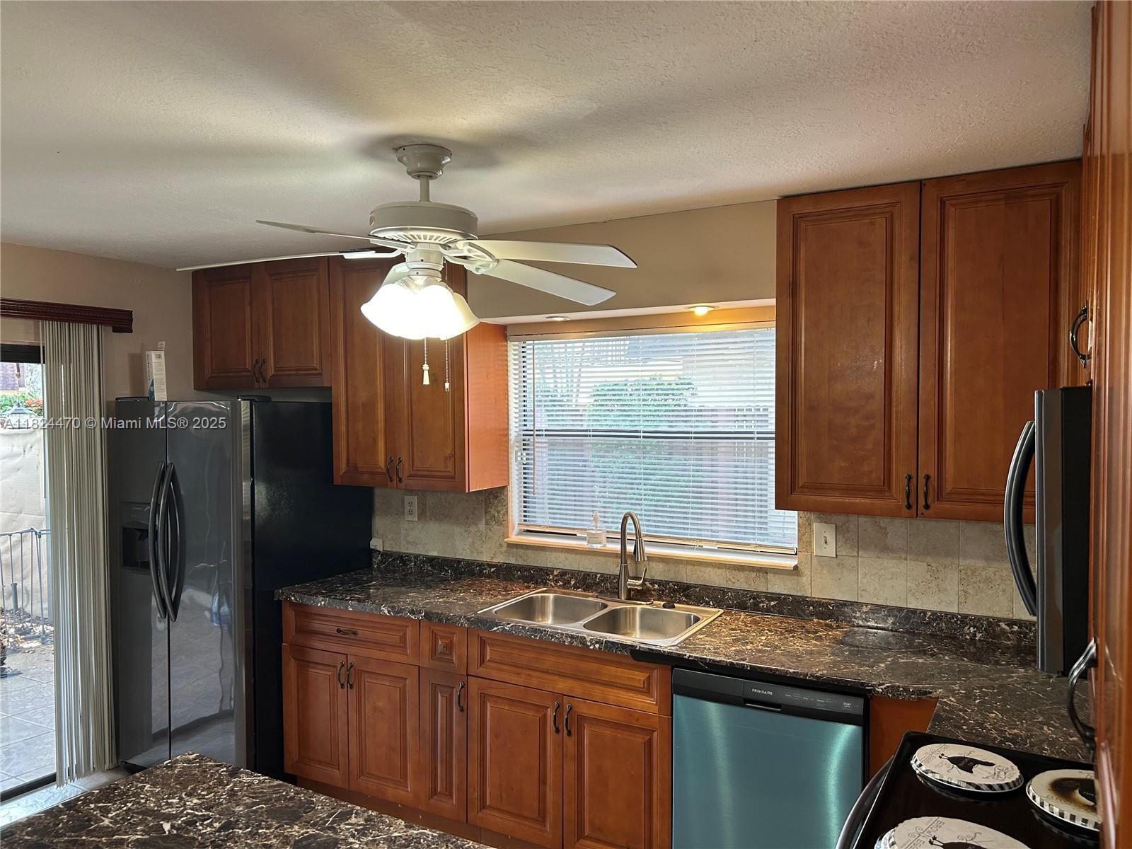 5818 Swordfish Ct #D, Tamarac, Florida image 2