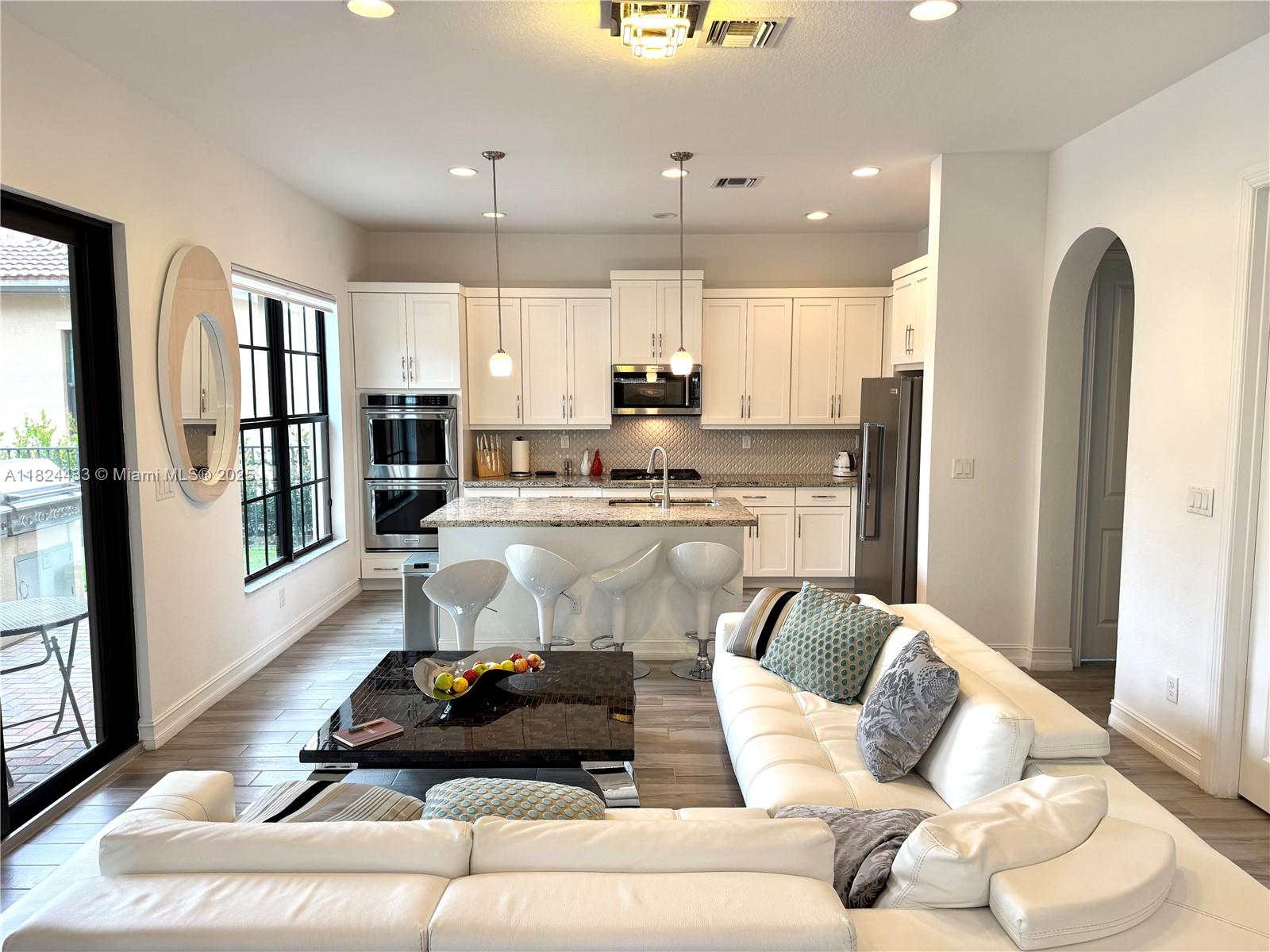 11455 Solstice Cir, Parkland, Florida image 5