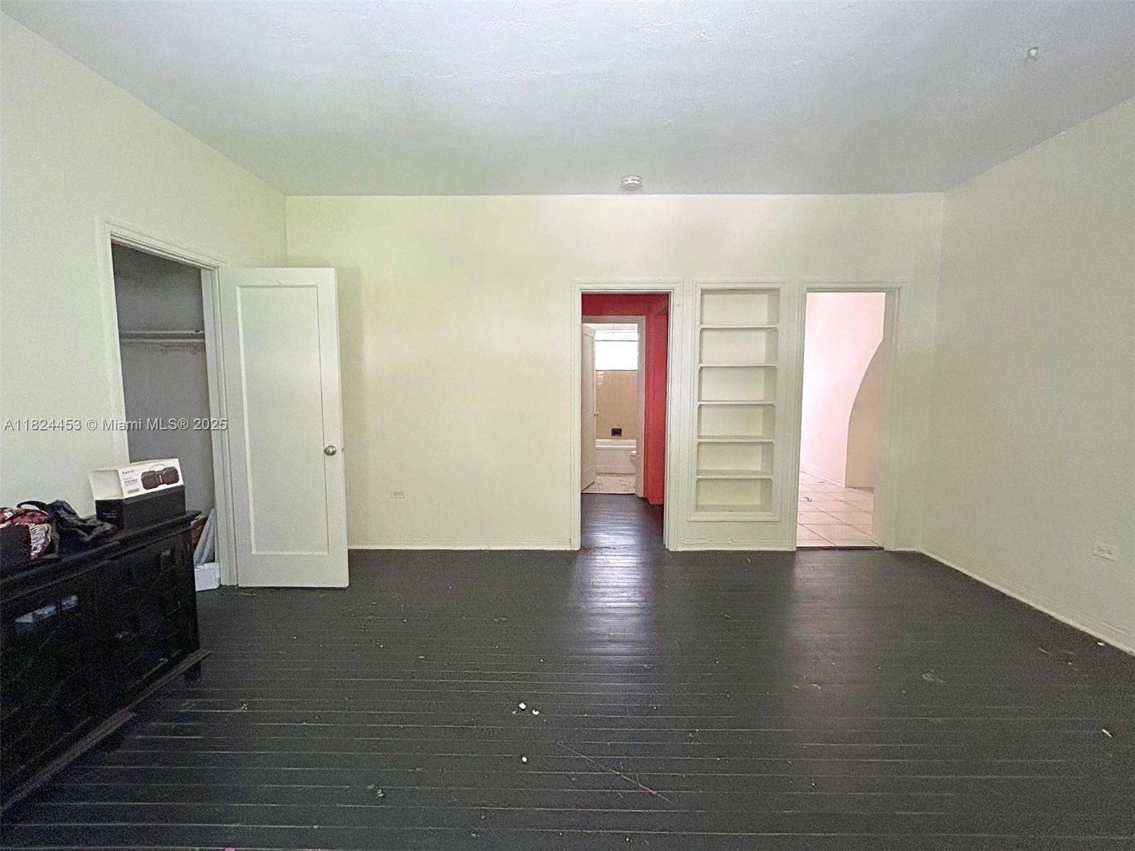 7734 Byron Ave, Miami Beach, Florida image 17