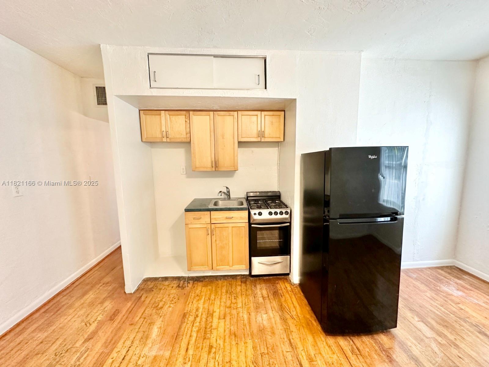 1555 Pennsylvania Ave #105, Miami Beach, Florida image 11
