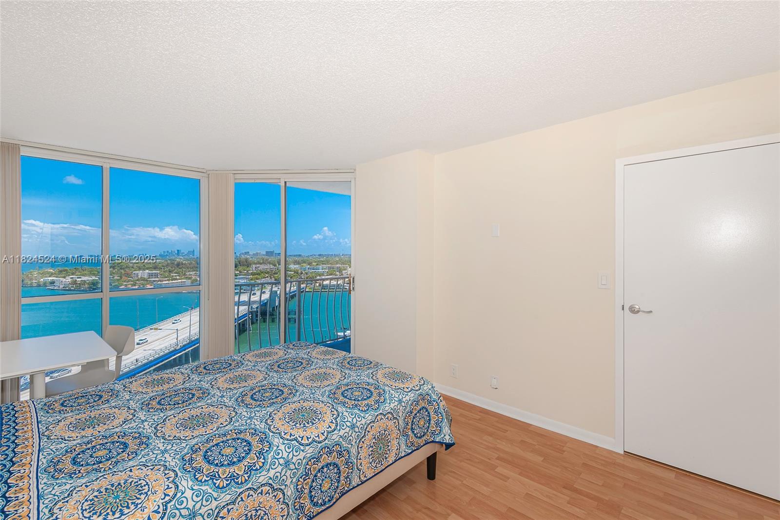 7601 E Treasure Dr #1517, North Bay Village, Florida image 20