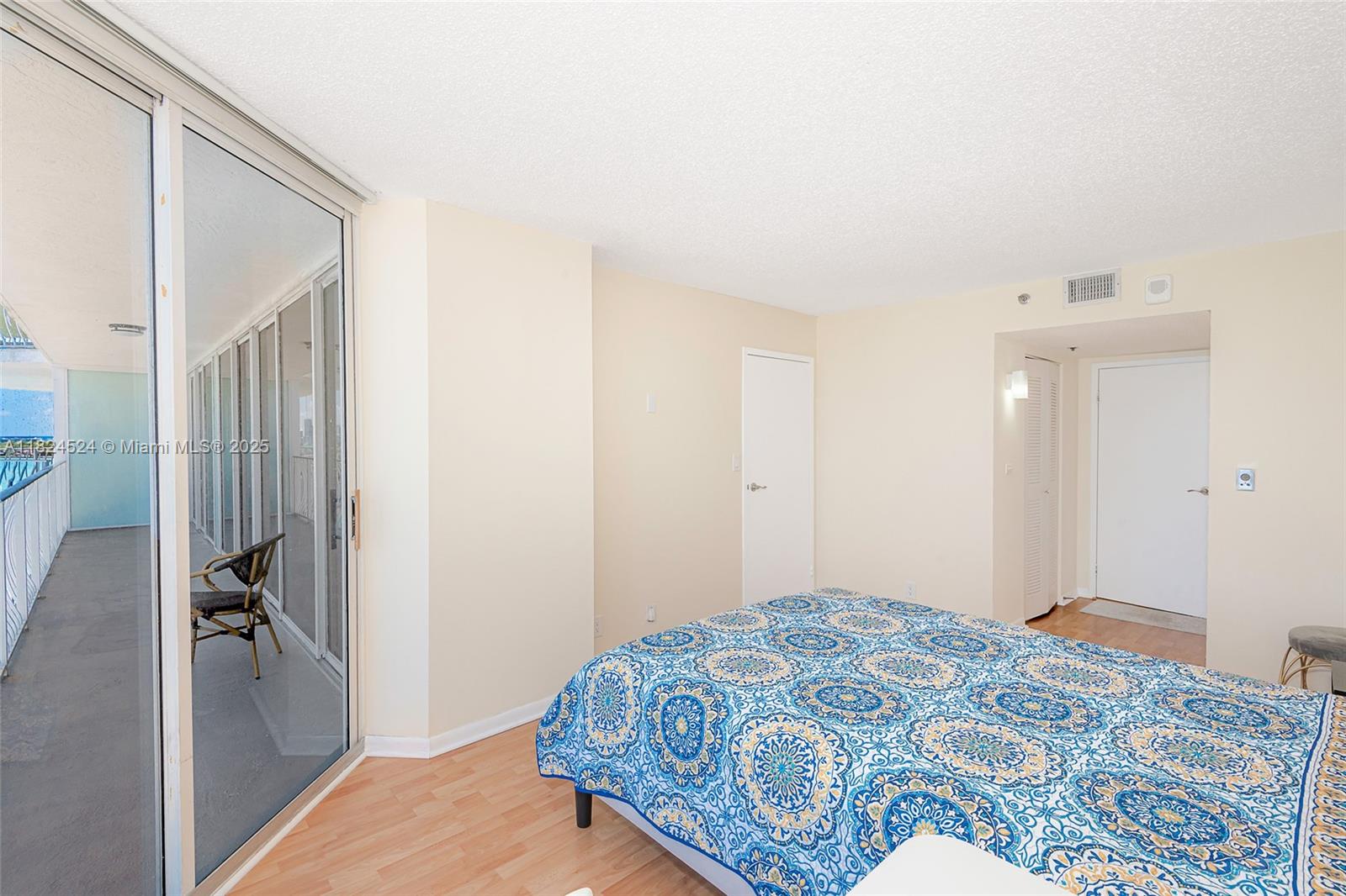 7601 E Treasure Dr #1517, North Bay Village, Florida image 21
