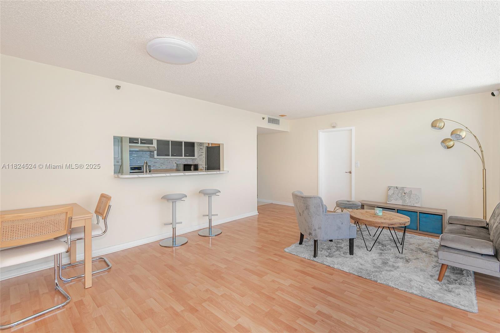 7601 E Treasure Dr #1517, North Bay Village, Florida image 3