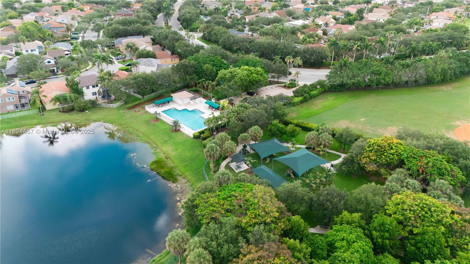 922 Falling Water Rd, Weston, Florida image 24