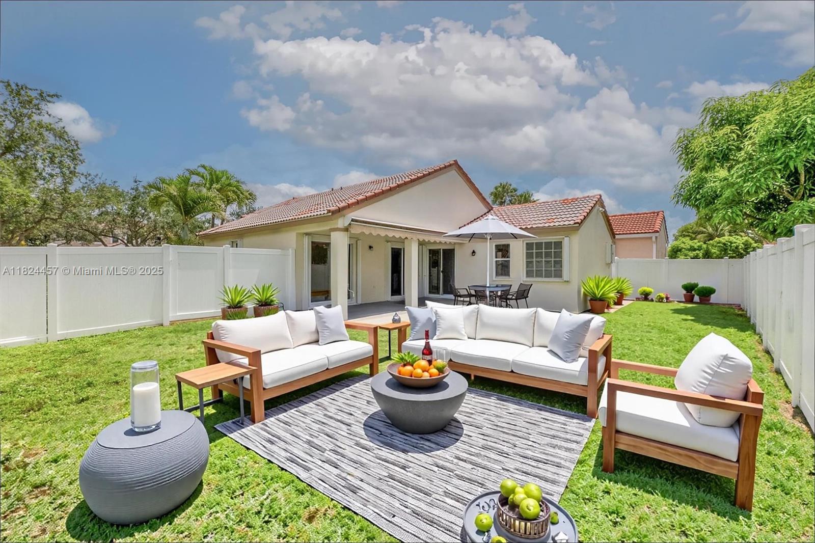 922 Falling Water Rd, Weston, Florida image 3