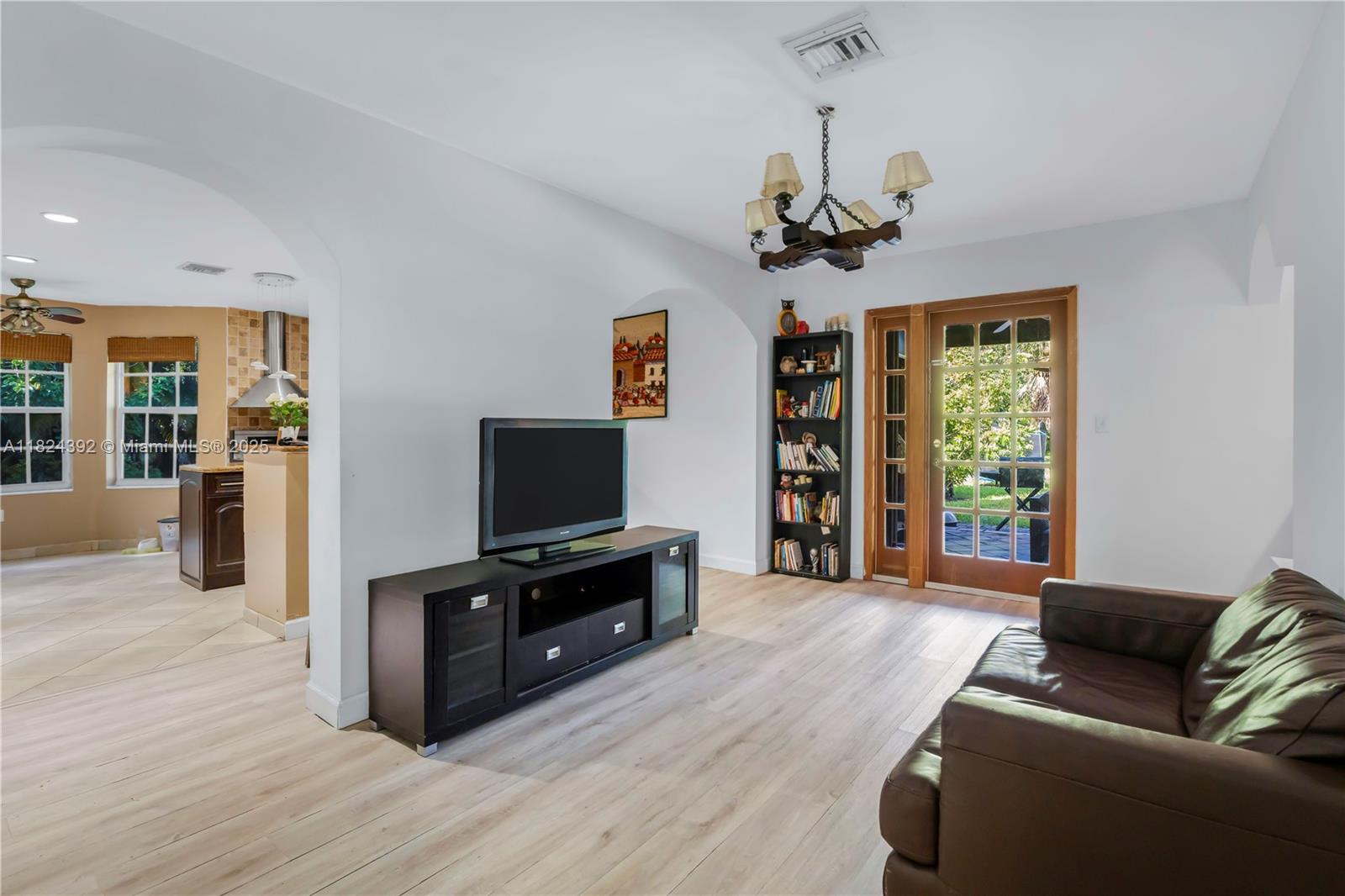 10901 SW 31st St, Davie, Florida image 10