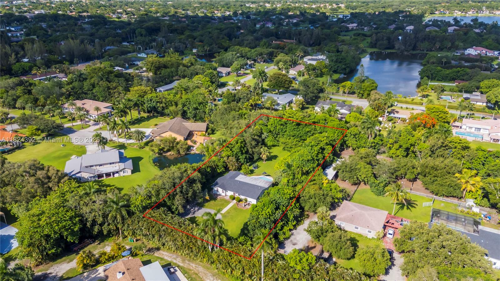 10901 SW 31st St, Davie, Florida image 2
