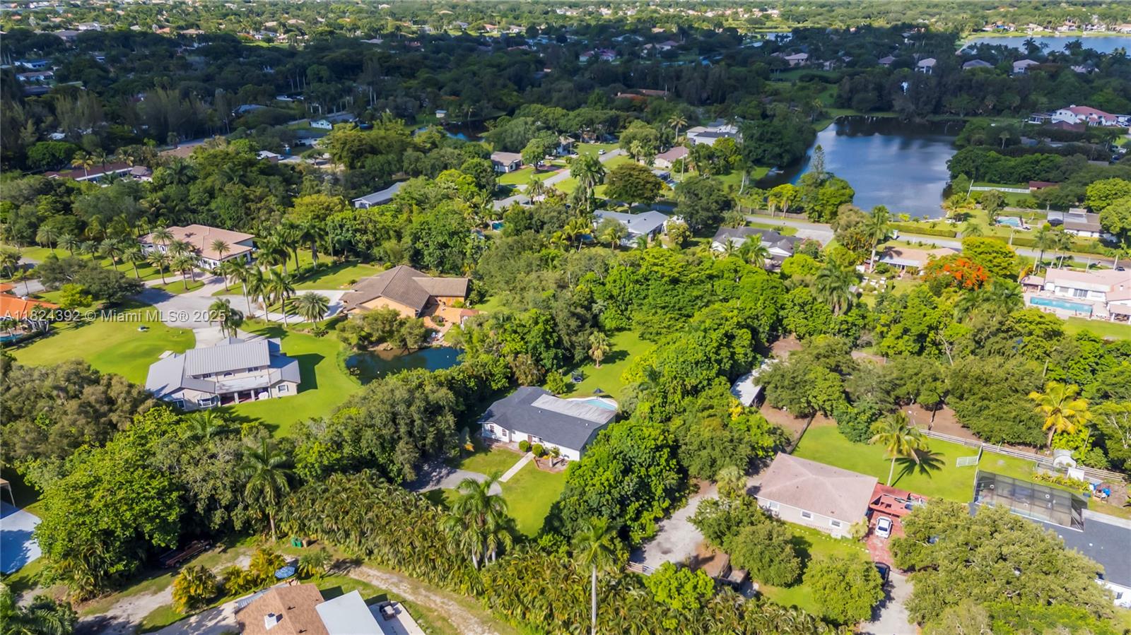 10901 SW 31st St, Davie, Florida image 27