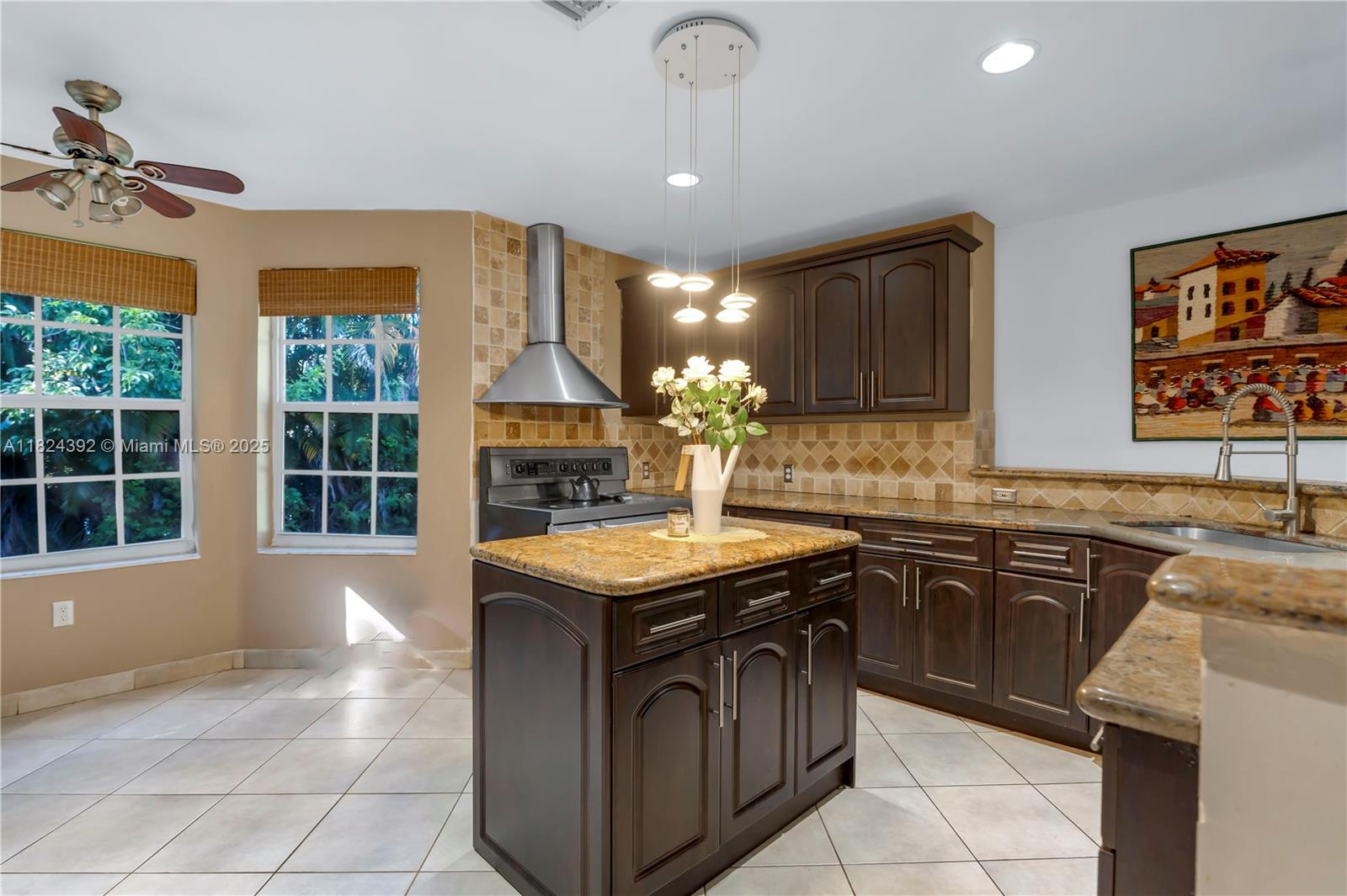 10901 SW 31st St, Davie, Florida image 6