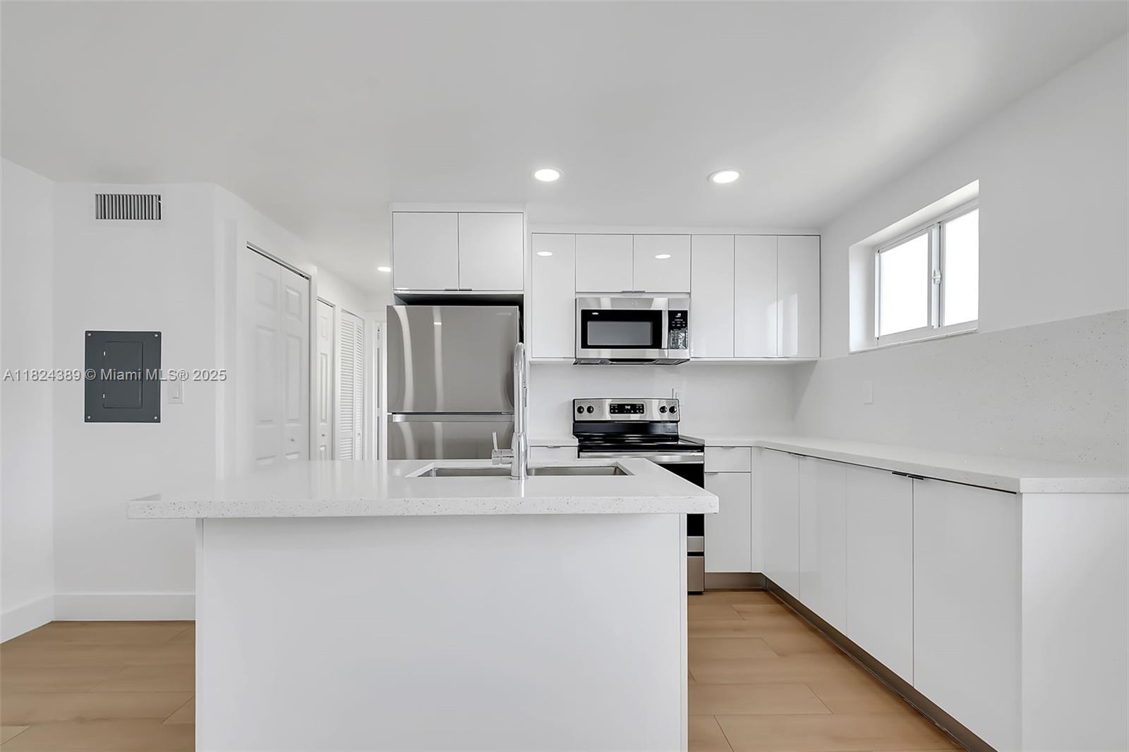 Property photo # 4