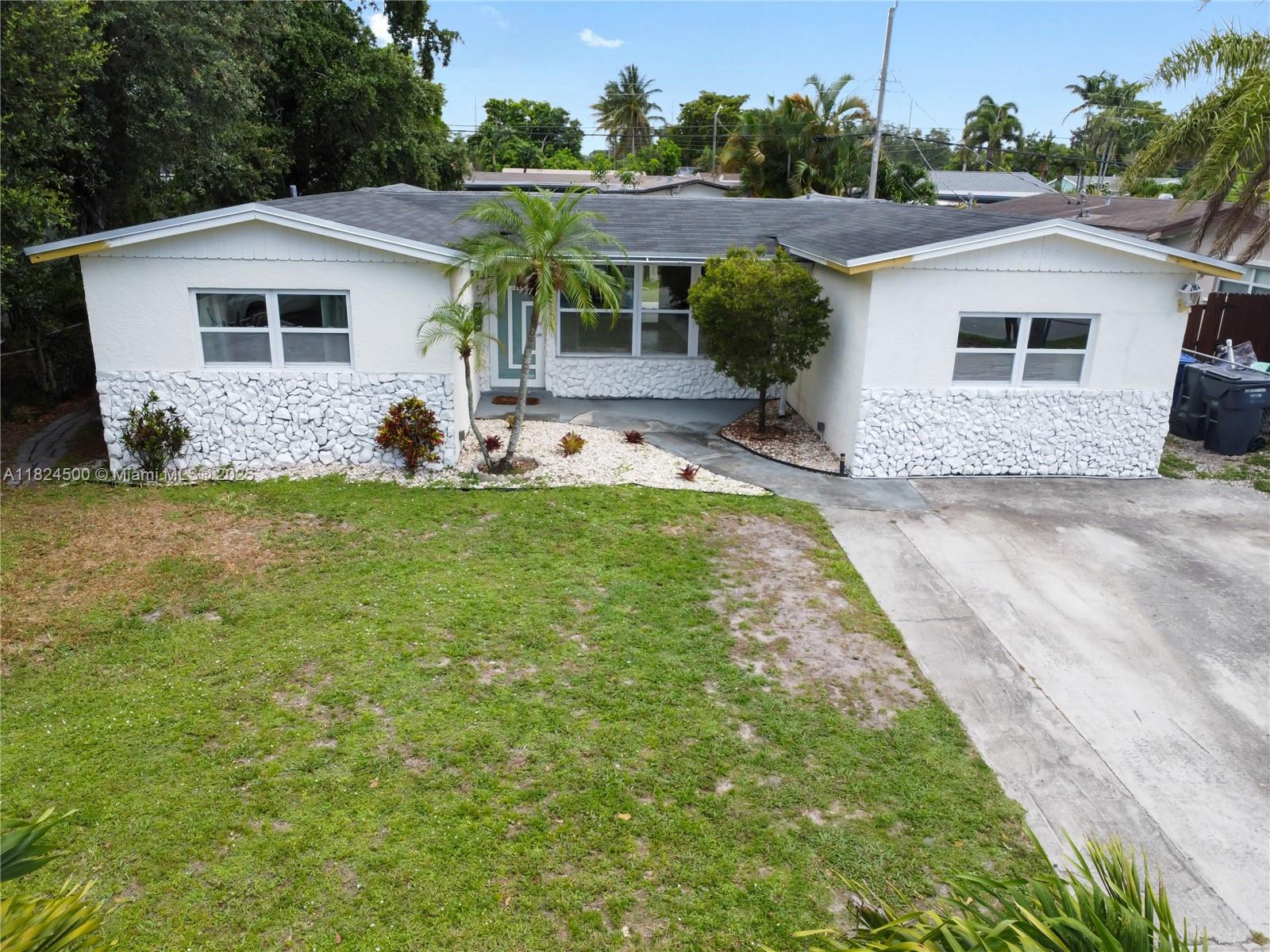 6459 Evans St, Hollywood, Florida image 2
