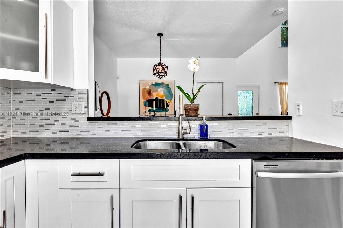 12926 SW 50th St, Miramar, Florida image 10