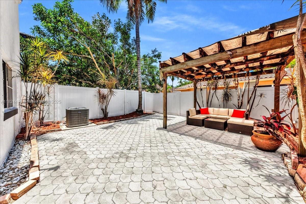12926 SW 50th St, Miramar, Florida image 32