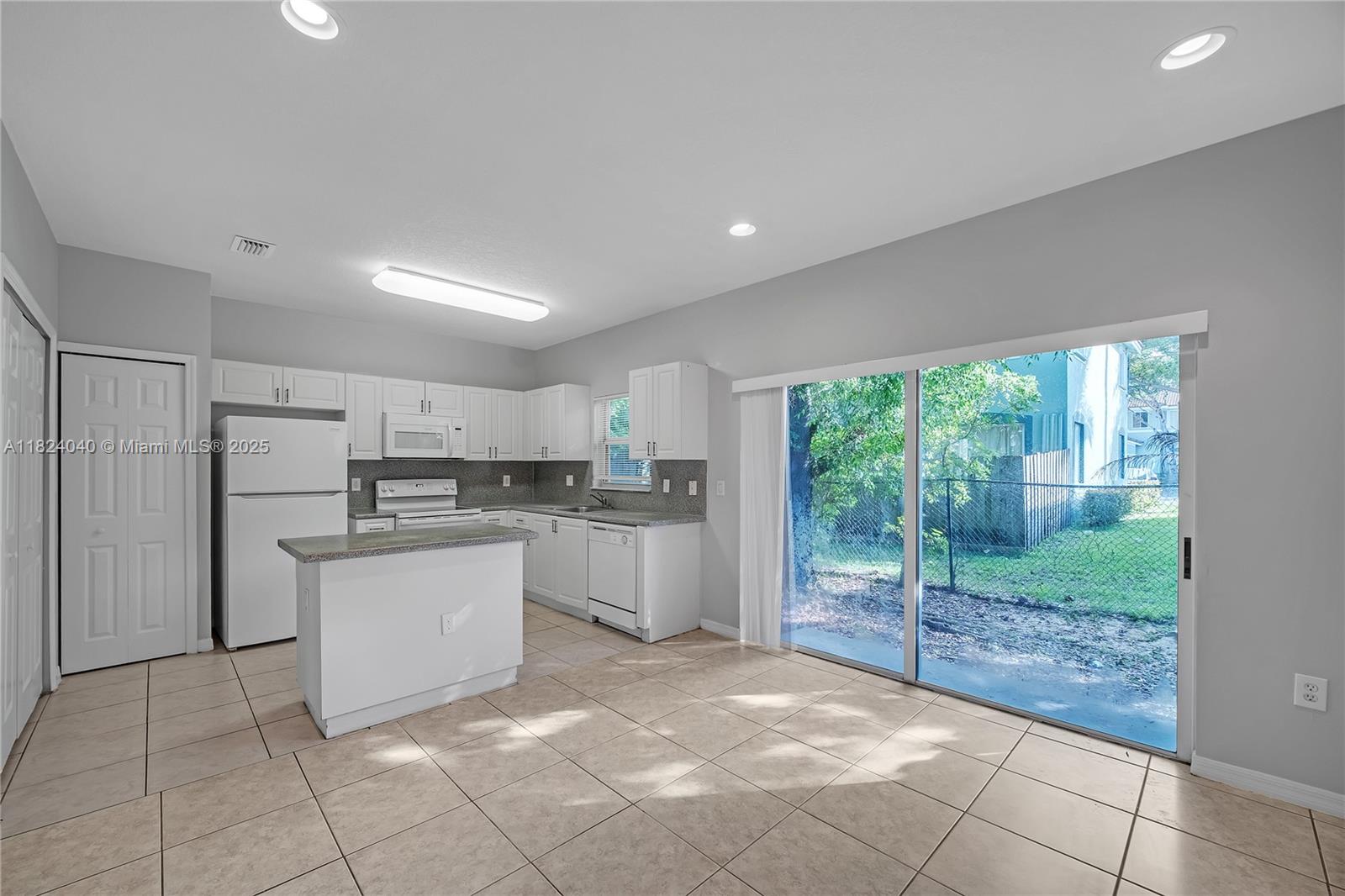2903 SE 15th Ter, Homestead, Florida image 9