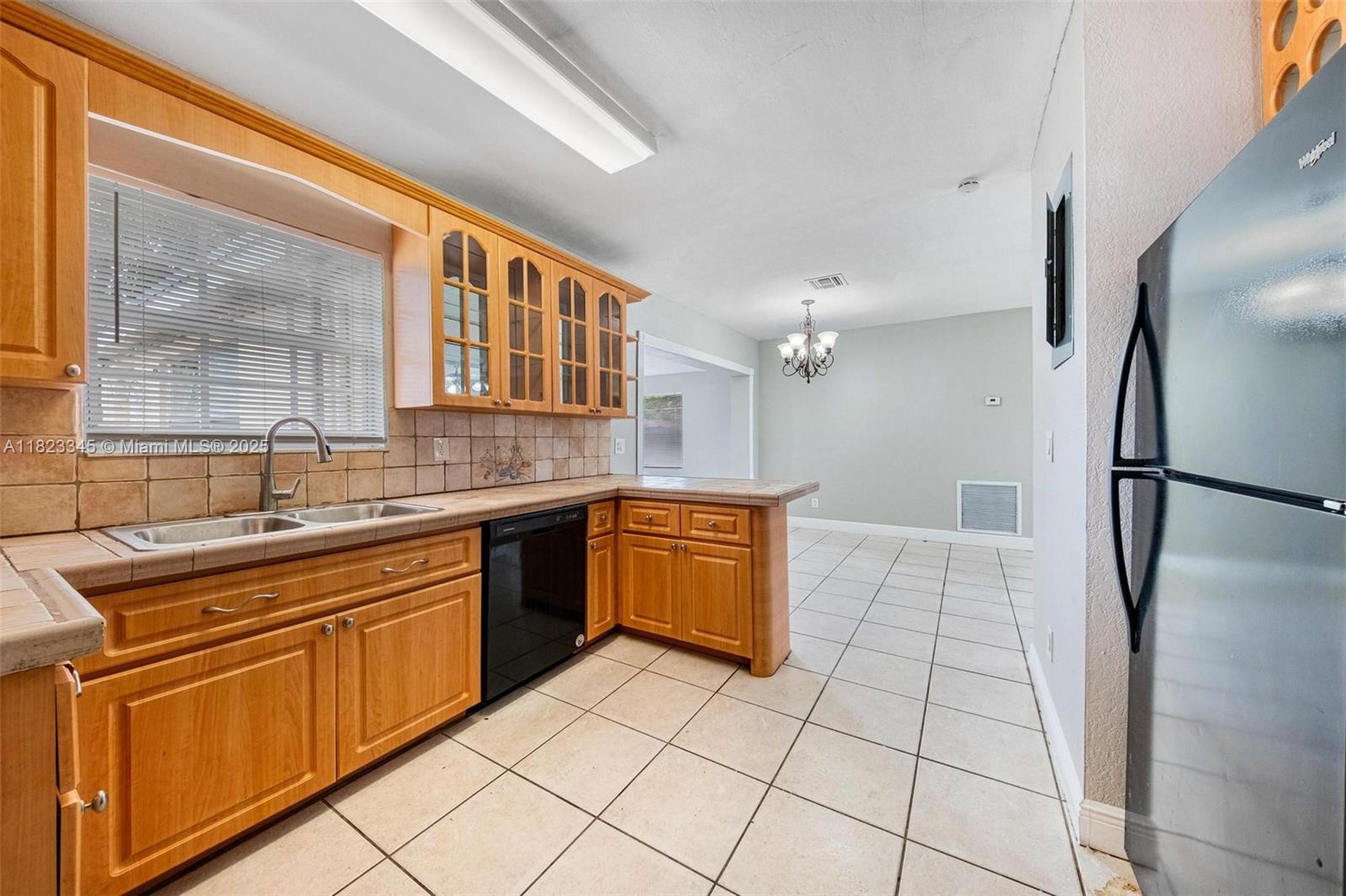 4625 SW 32nd Dr, West Park, Florida image 22