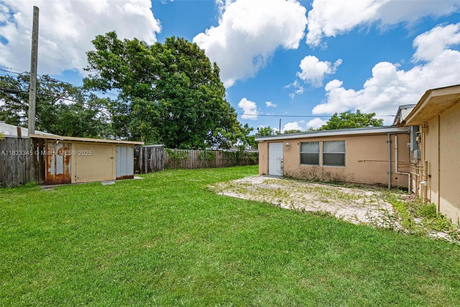 4625 SW 32nd Dr, West Park, Florida image 35